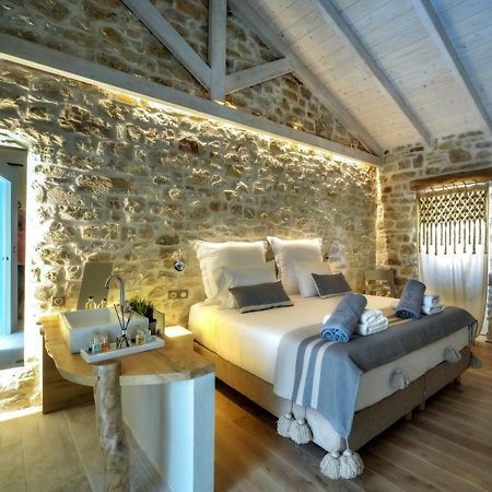 Paxos Fairytales Lovenest 2 Gaios Luaran gambar