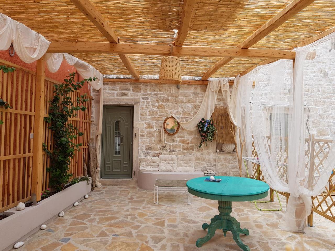 Paxos Fairytales Lovenest 2 Gaios Luaran gambar