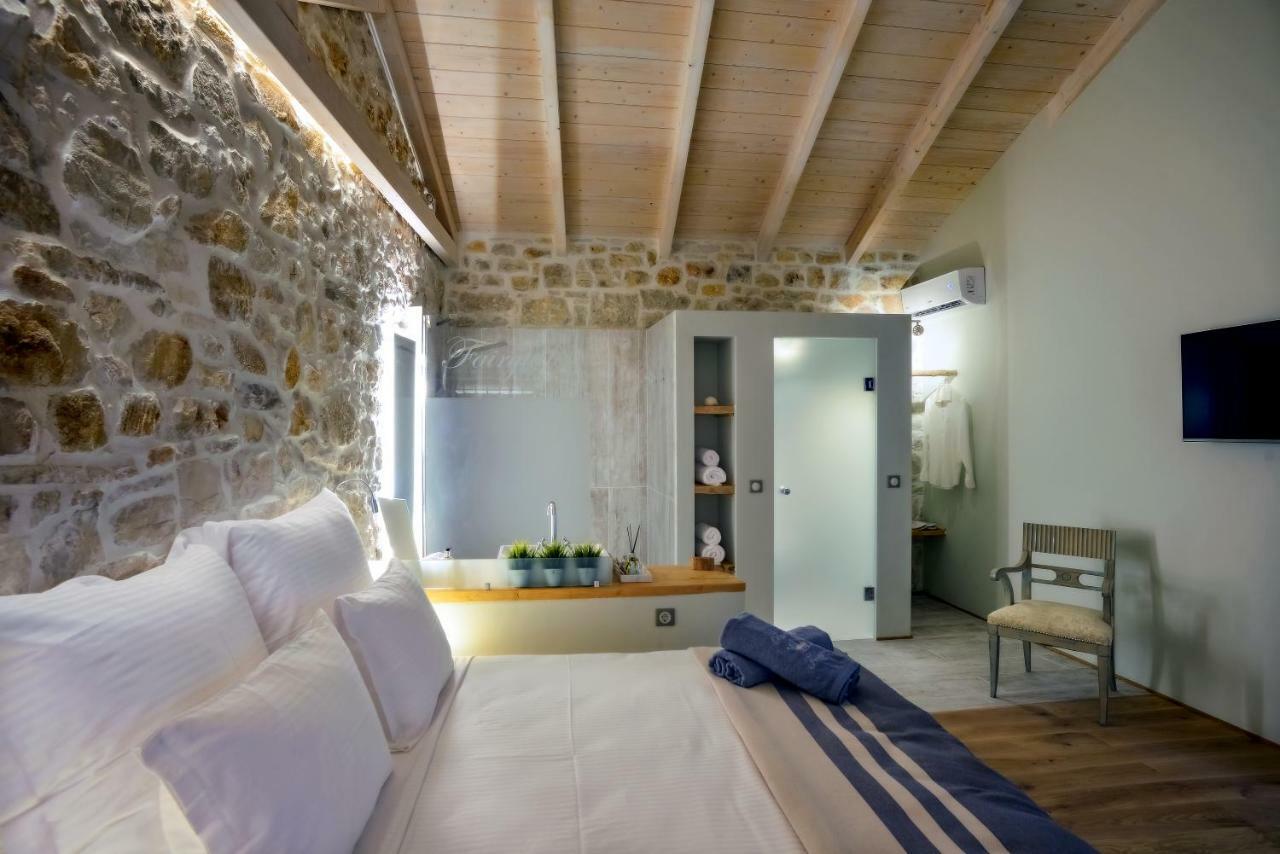 Paxos Fairytales Lovenest 2 Gaios Luaran gambar